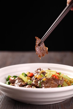 野山椒炒牛肉