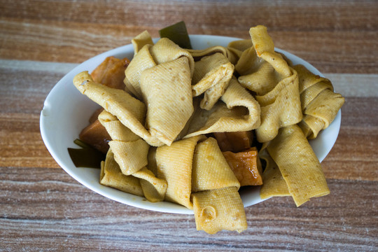 涼菜豆皮