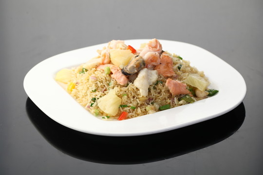 菠蘿海鮮炒飯