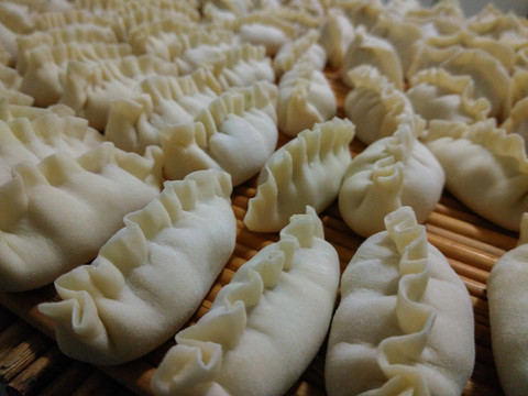 包餃子