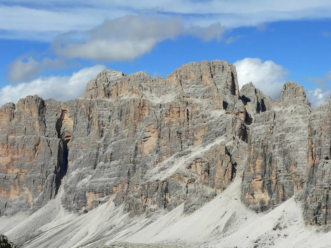 山