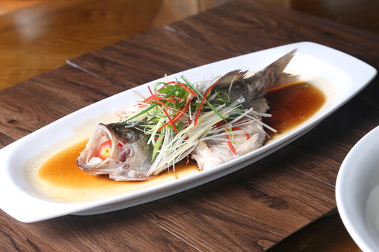 清蒸鱸魚