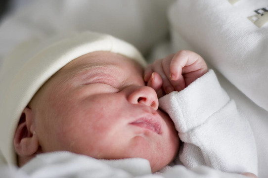 新生的嬰兒