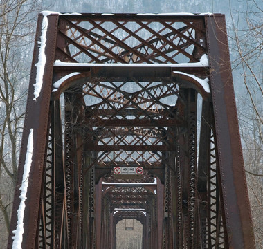 冬季轉(zhuǎn)換鐵路橋