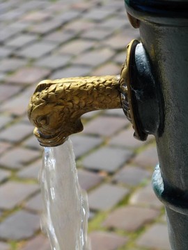 歷史綠色水泵