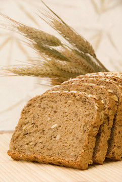 面包片和天然谷物/ brotscheiben dekoriert MIT GE