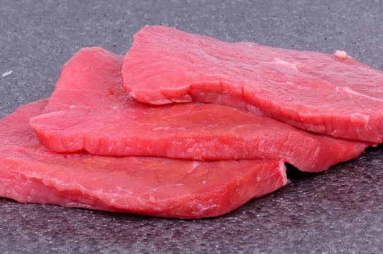 生牛肉