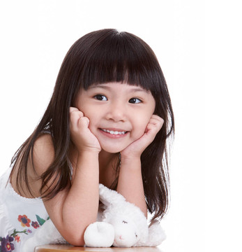 填充動物的女孩