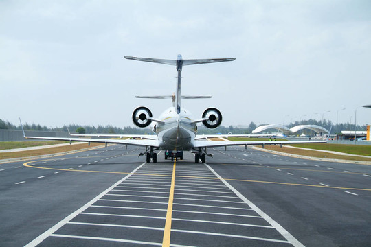 兩執(zhí)行飛機(jī)
