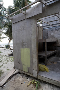 木制的海邊小屋