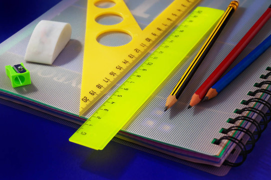 學(xué)校辦公用品