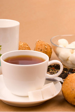 一杯茶；干酪和面包