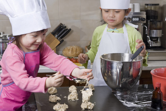 孩子做飯
