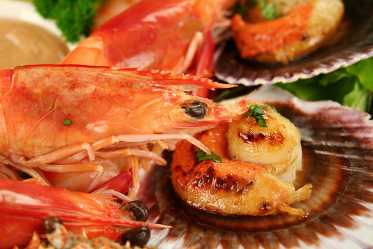 Pan Fried Scallops和蝦