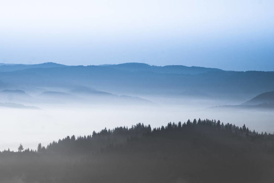 霧山