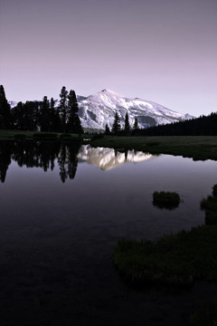 美國(guó)西北部高山景觀