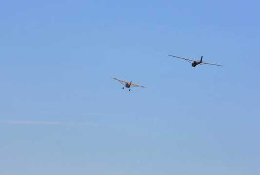 空中滑翔滑翔機(jī)。