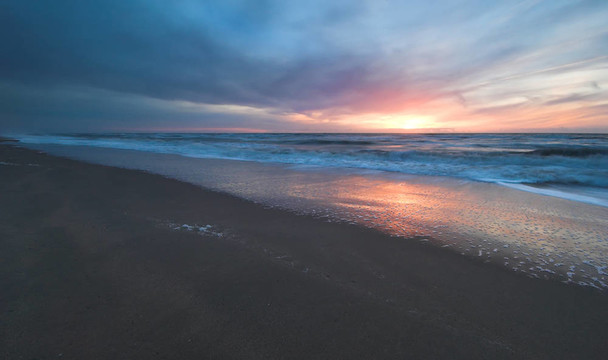 夏日的夕陽