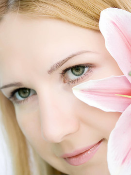 與lily flower的女人