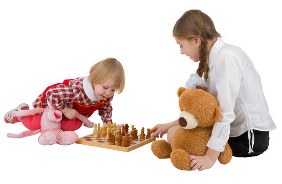 女孩下棋