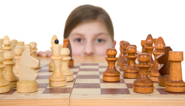 女孩和象棋