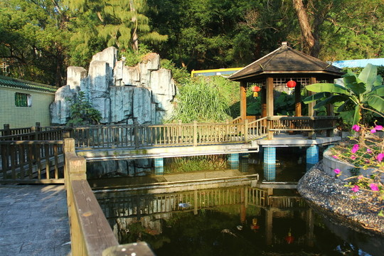 假山亭子