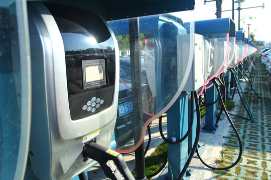 電動汽車充電