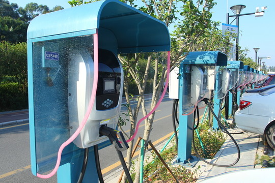 電動(dòng)汽車充電