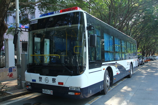交通警車
