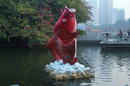 鯉魚雕塑