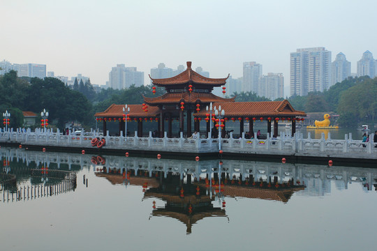 攬?jiān)峦? style=