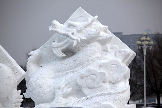 雪雕 雪 冬天 十二屬相 龍