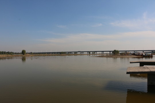 河流