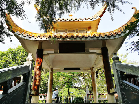 深圳羅湖洪湖公園涼亭
