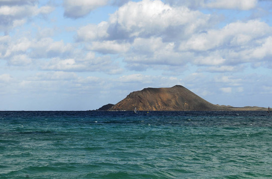 富埃特文圖拉島；加那利群島