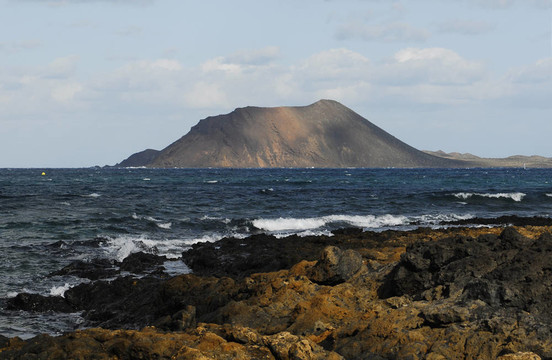 富埃特文圖拉島；加那利群島
