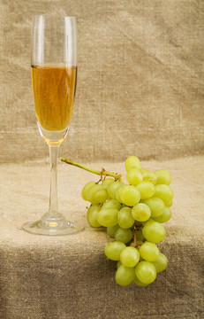 葡萄酒和葡萄Wineglass