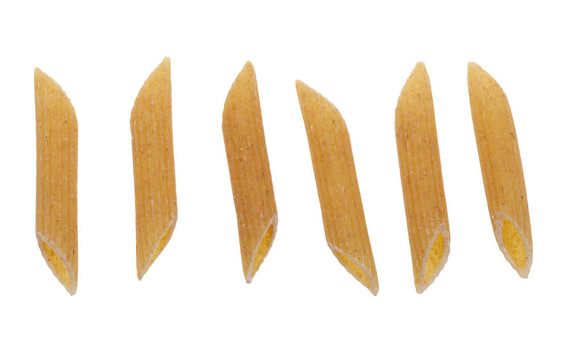 孤立的通心粉rigate面食