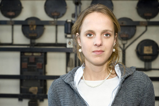 一個自信的女人的肖像