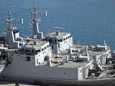 布萊思在M111 HMS大海港