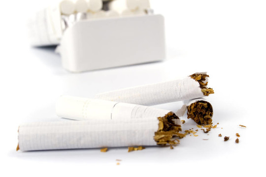 折斷的香煙