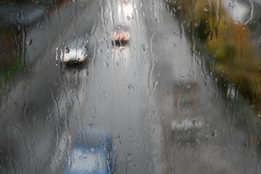 雨天的道路