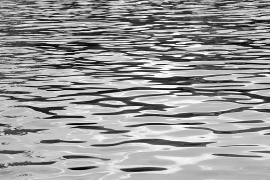 水