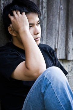 強(qiáng)調(diào)亞洲男