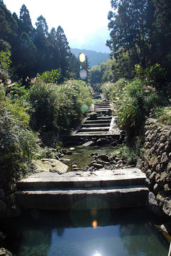 溪頭階梯式河道