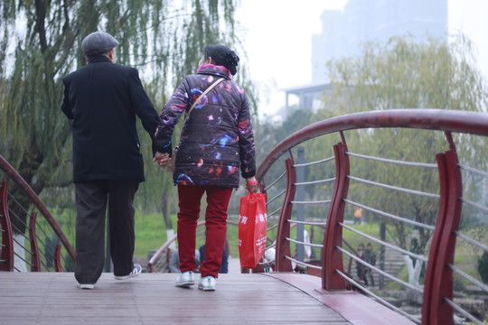 相濡以沫白頭到老