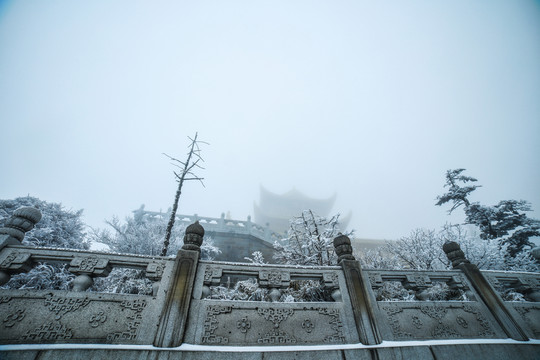 峨眉金頂