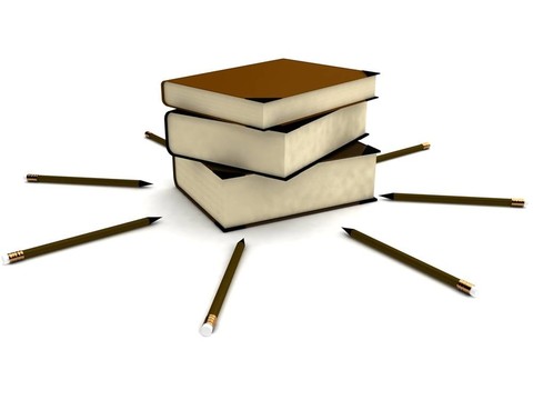 堆書和鉛筆