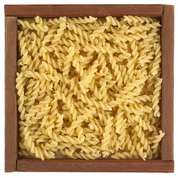 未煮過(guò)的意大利面食木箱