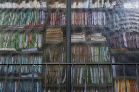 書架的窗口